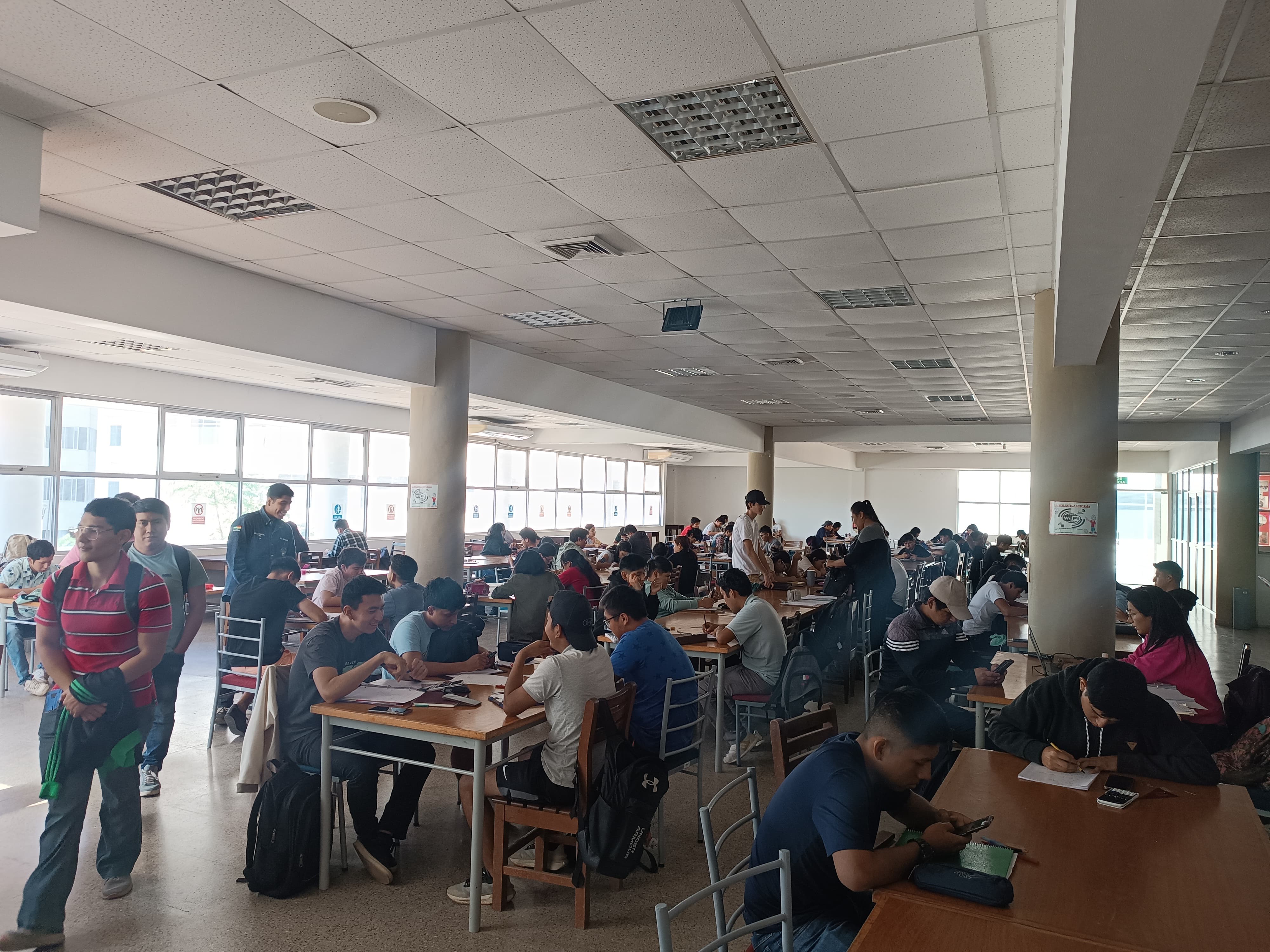 Sala de lectura primer piso 5 junio-2024.jpg