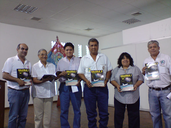 Biblioteca Tecnología entrega libros Ing. Chumacero.jpg