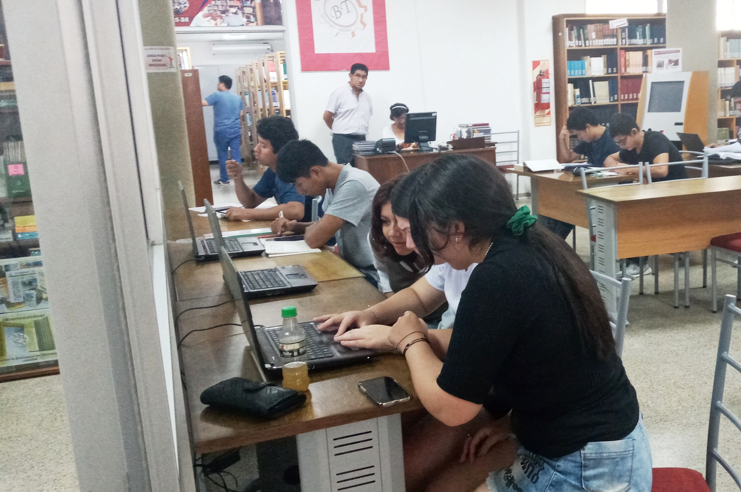 Utilizando los equipos.jpg