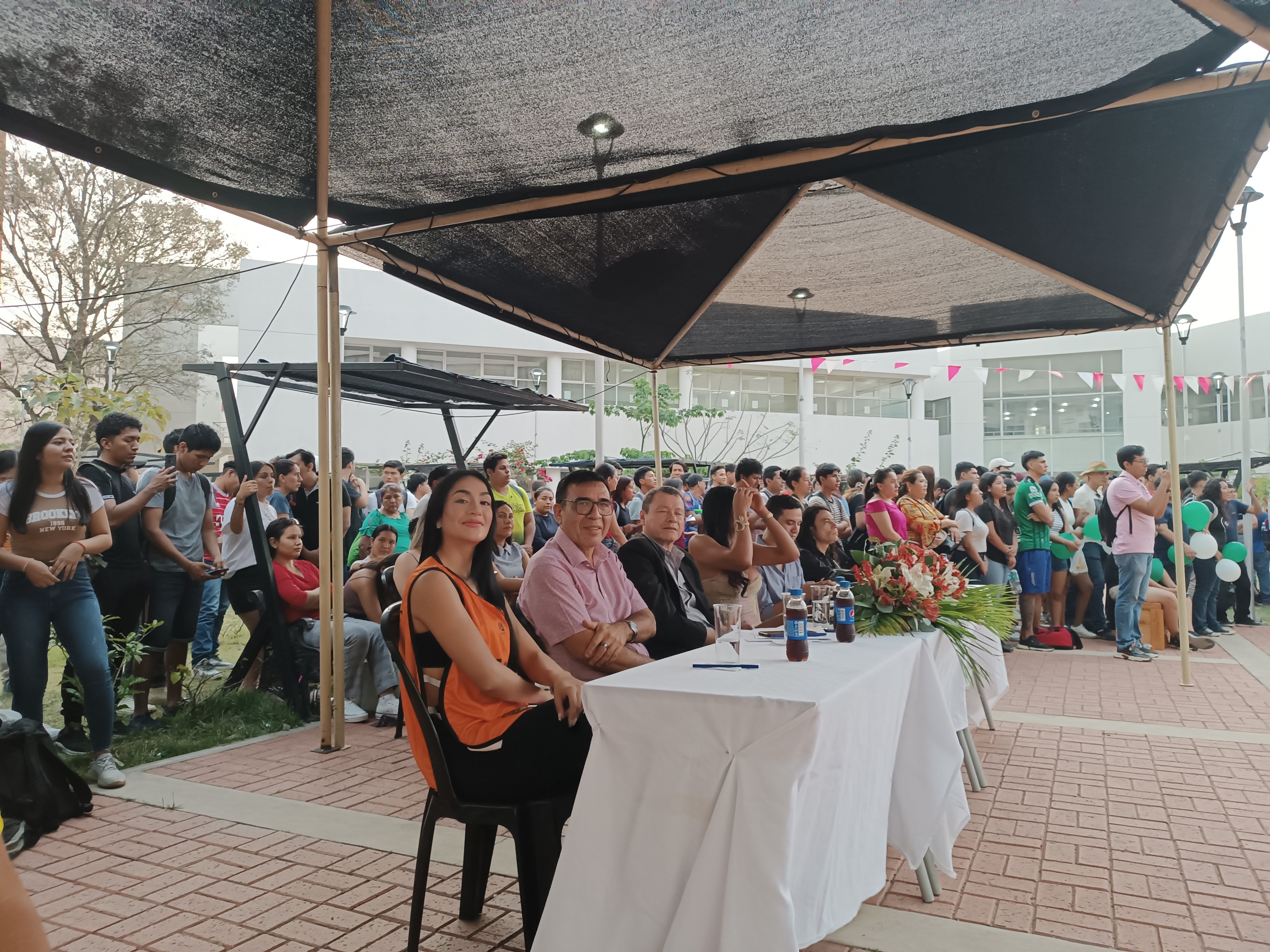 57 Aniversario FCET Autoridades en el festival 08-2024.jpg